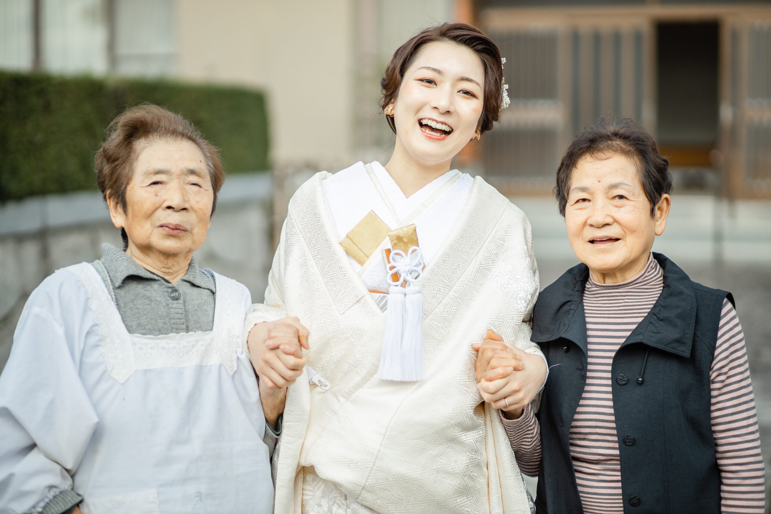 富山県射水市にあるシャトンで行った、ご実家で行う小さな結婚式のお写真。。
