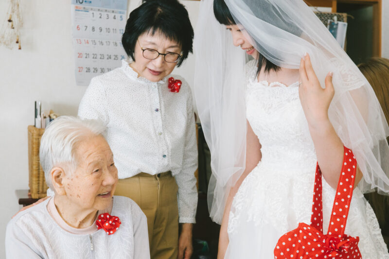 富山県射水市にあるシャトンで行った、ご実家で行う小さな結婚式のお写真。