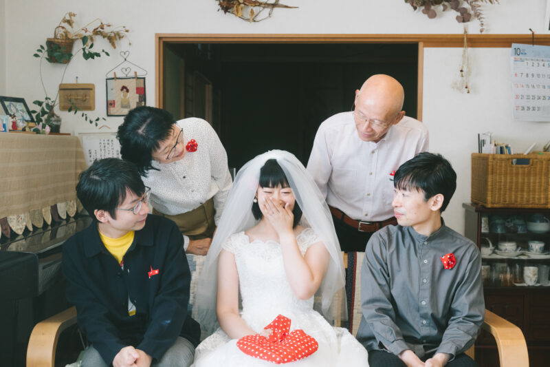 富山県射水市にあるシャトンで行った、ご実家で行う小さな結婚式のお写真。