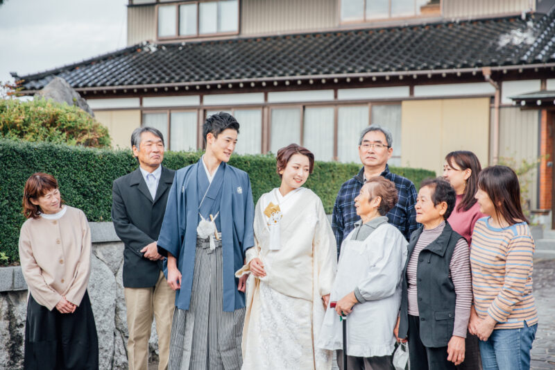 富山県射水市にあるシャトンで行った、ご実家で行う小さな結婚式のお写真。