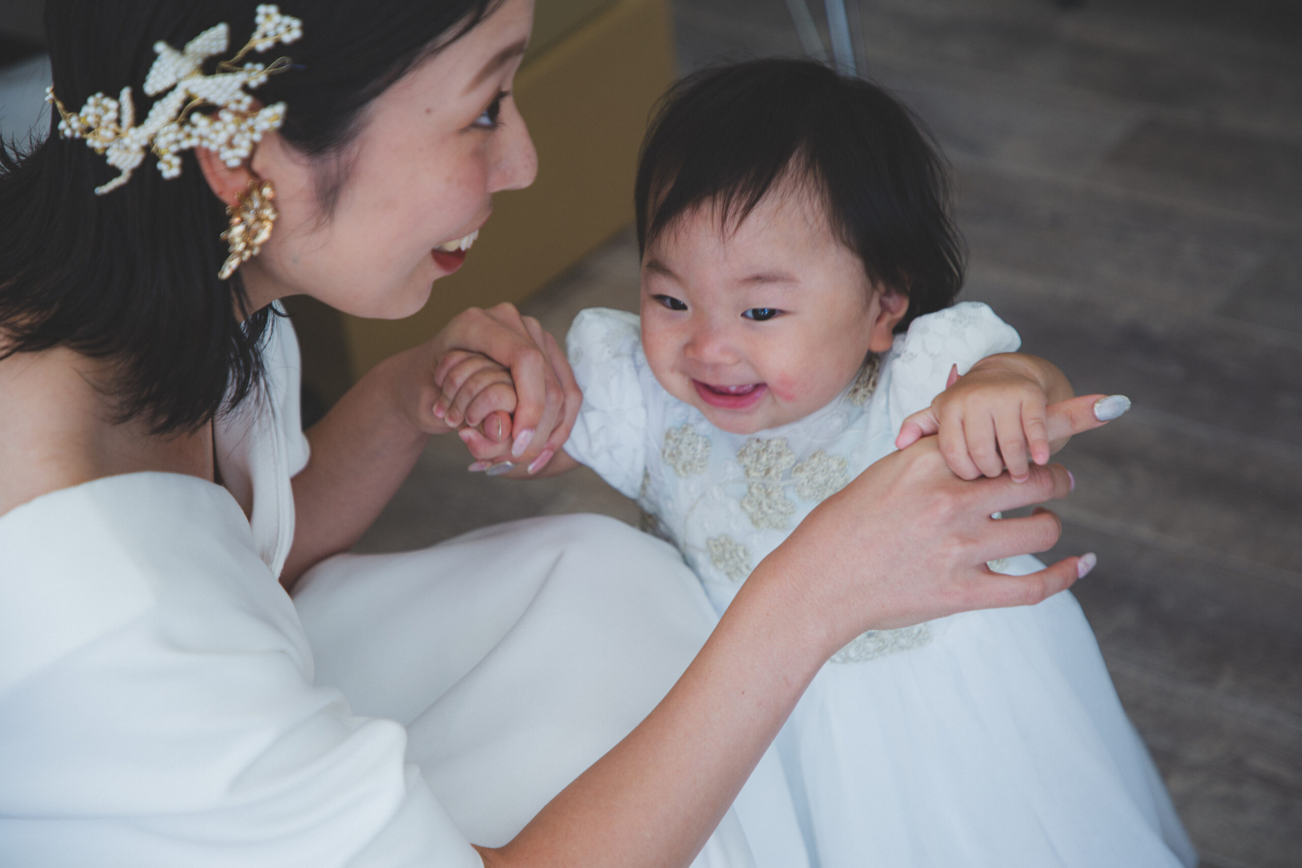 富山県射水市にあるウエディングフォトスタジオシャトンで行った、新婦と子供のファミリーフォトウェディング