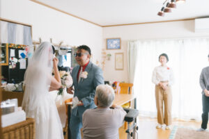 富山県射水市にあるウエディングフォトスタジオシャトンで行った祖父母と撮影するファミリーフォトウェディング
